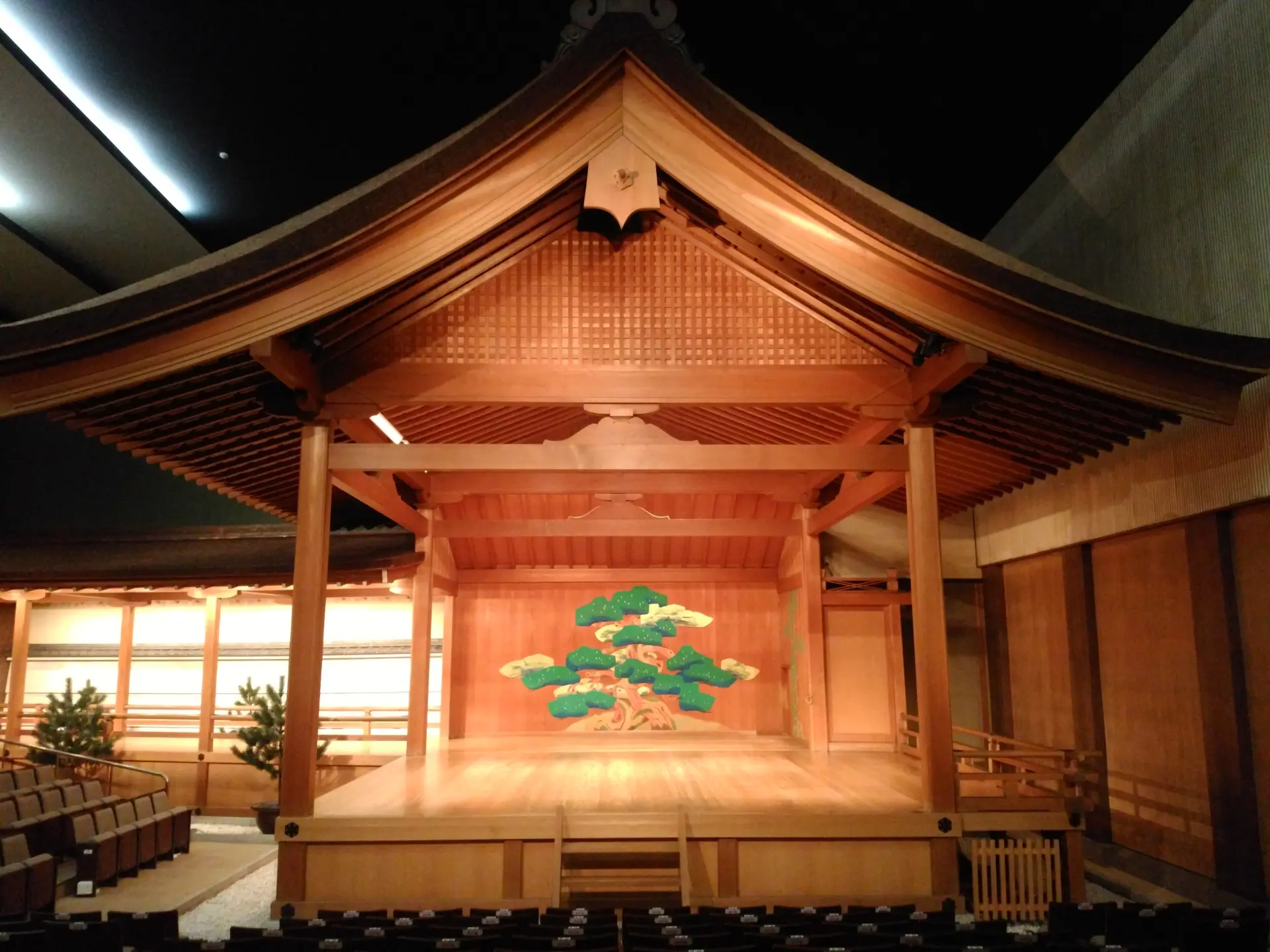 京都観世会館の能舞台