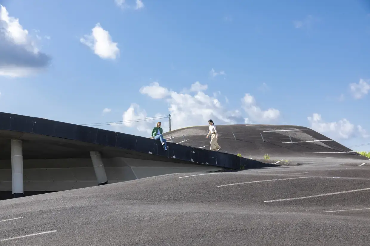 R&Sie建築事務所「アスファルト・スポット」 Photo by Nakamura Osamu