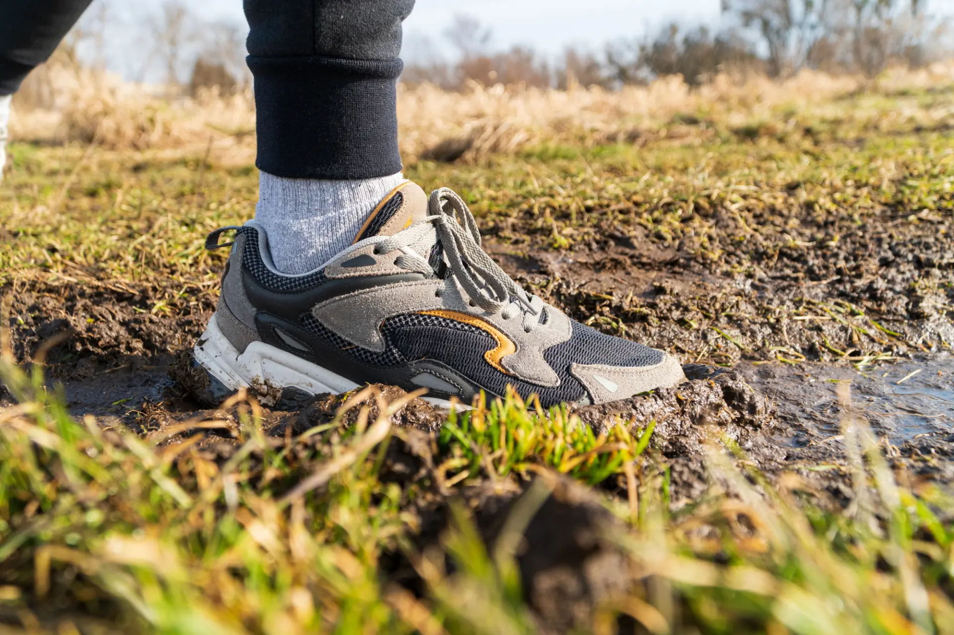 歩きやすい靴と服装を用意しておこう