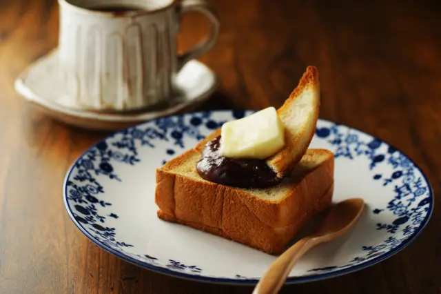 モーニングの定番「小倉トースト」