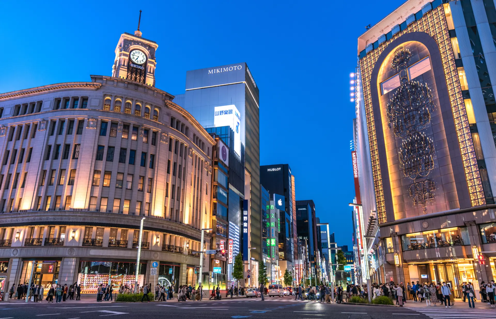 從銀座熱鬧的「銀座4丁目路口」步行僅需約3分鐘