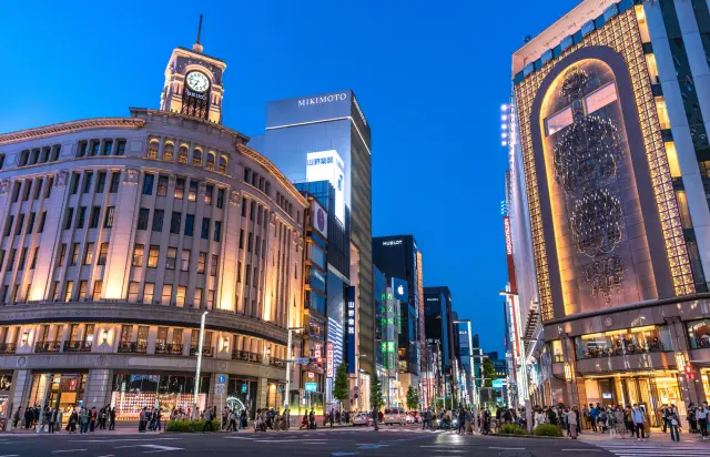 銀座の中心地「銀座4丁目交差点」からも徒歩約3分