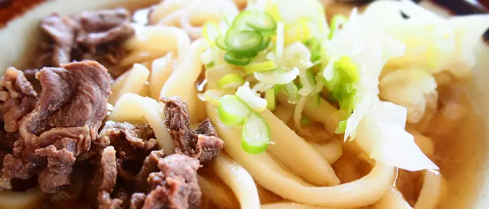 麺の硬さが控えめで食べやすい𠮷田うどん