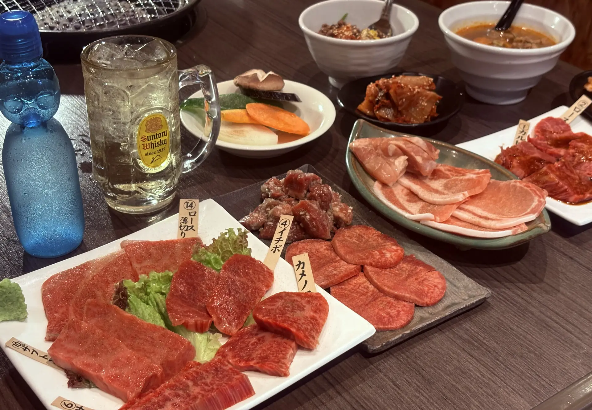 奢侈的大啖上等肉品与料理