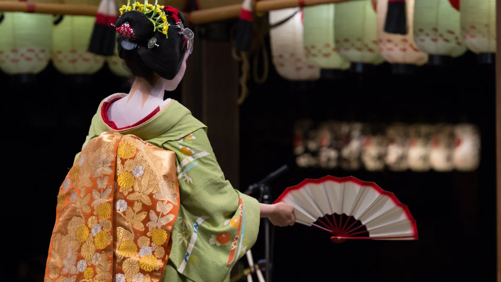 花街の芸舞妓文化徹底ガイド】京の雅を受け継ぐ芸妓・舞妓たち | GOOD