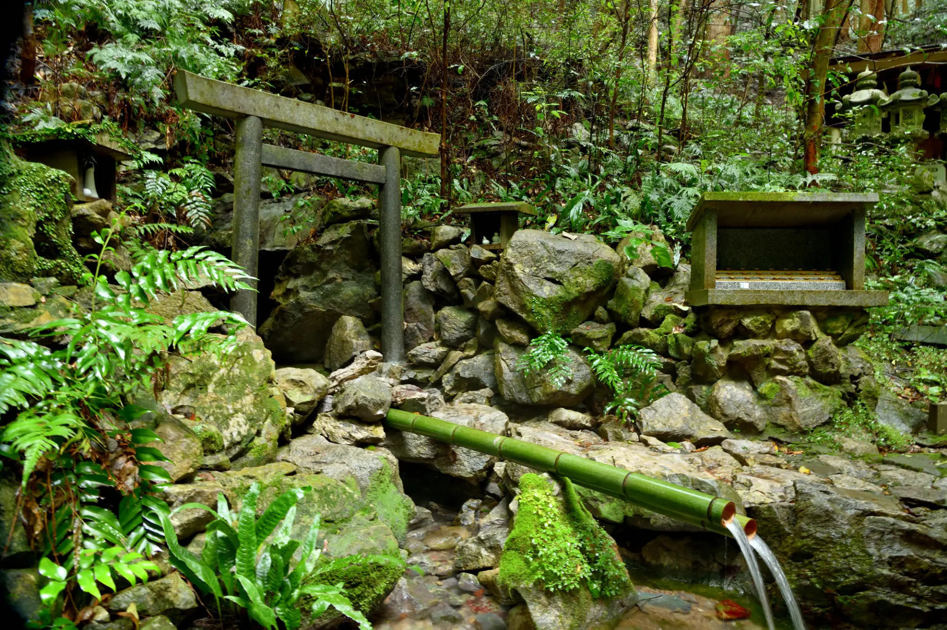神代の歴史を感じられるパワースポット
