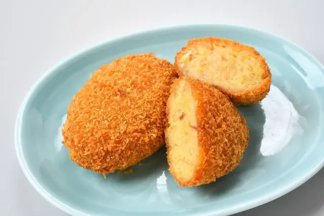 僅使用黑毛和牛製作、熱騰騰現炸的可樂餅