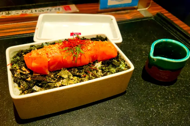 明太子を丸ごと一本乗せた贅沢な逸品