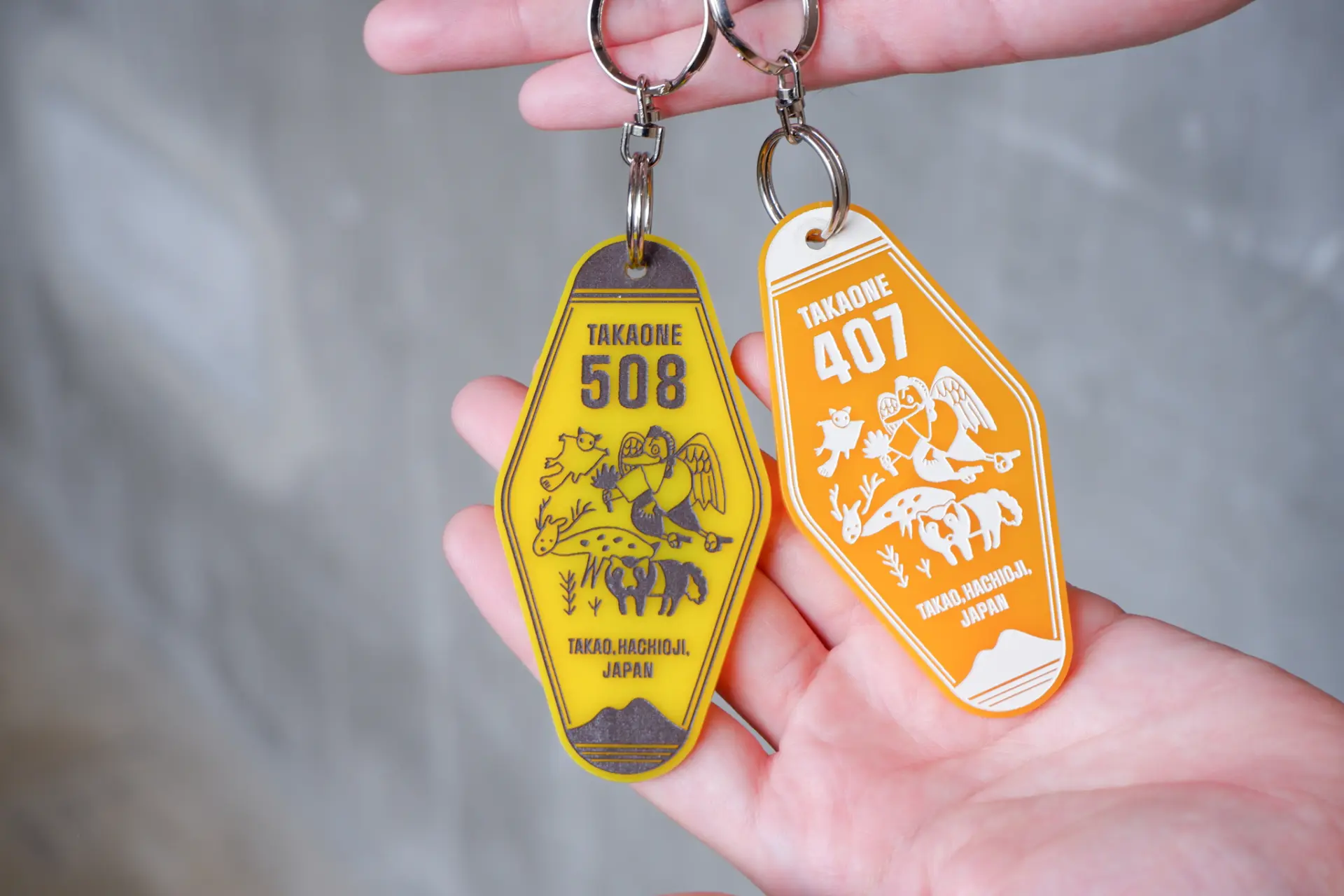 キーホルダーは併設の「タカオネストア」で販売中