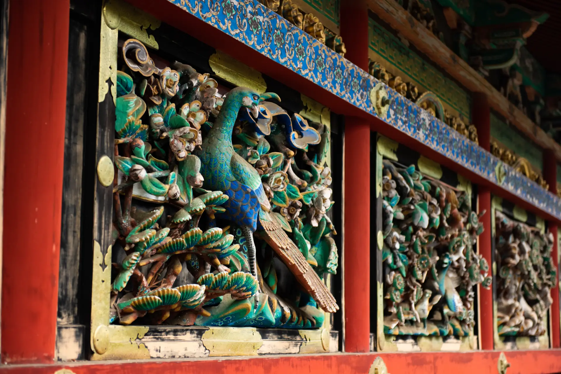 世界遺産に登録された理由のひとつである美しい彫刻