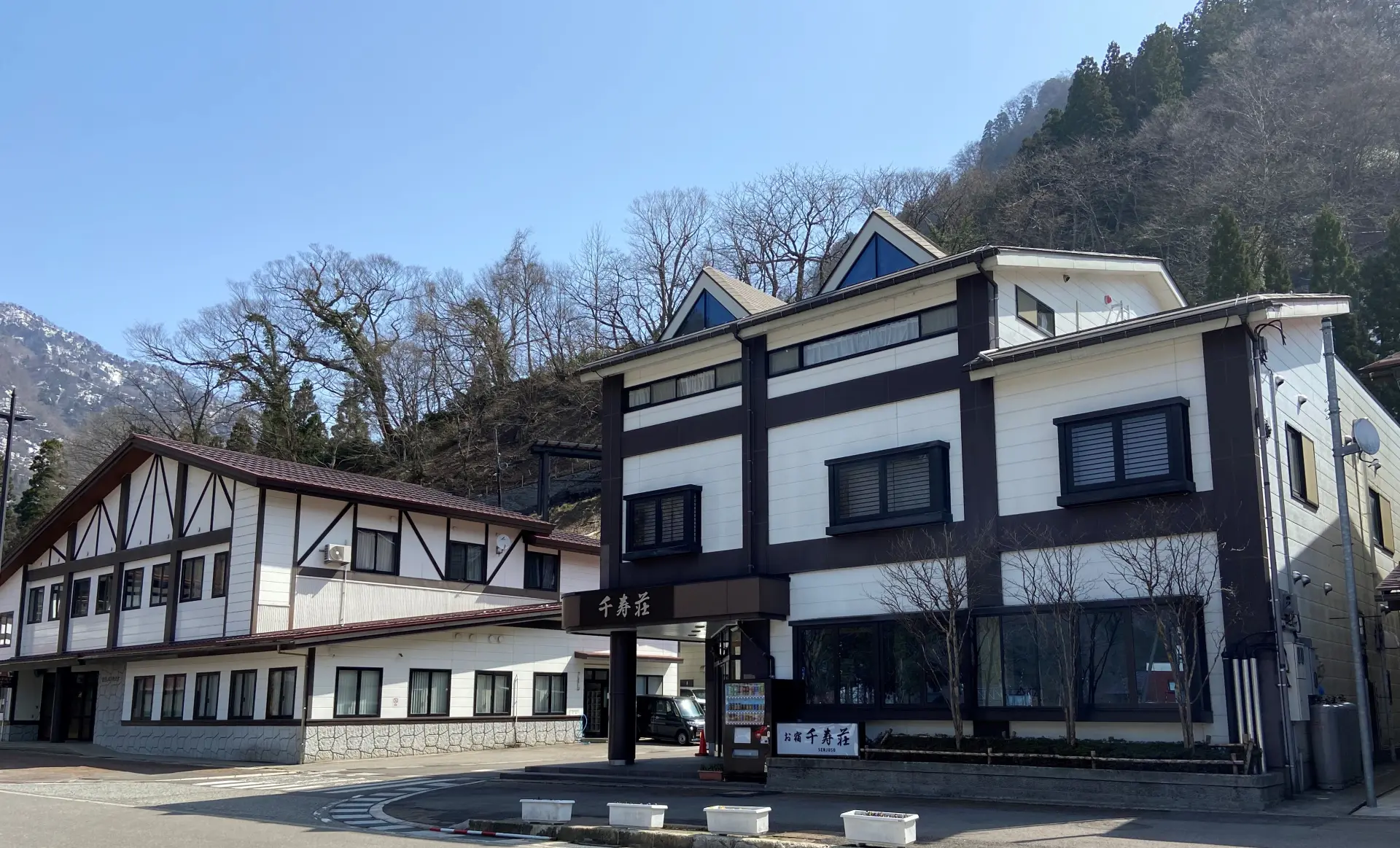 立山ケーブルカー「立山」駅徒歩1分の好立地