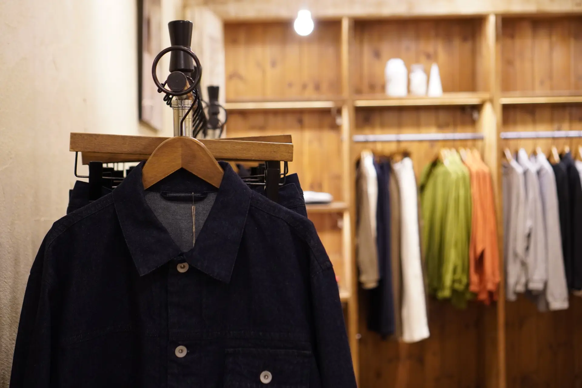 服饰都在国内自家工厂制作