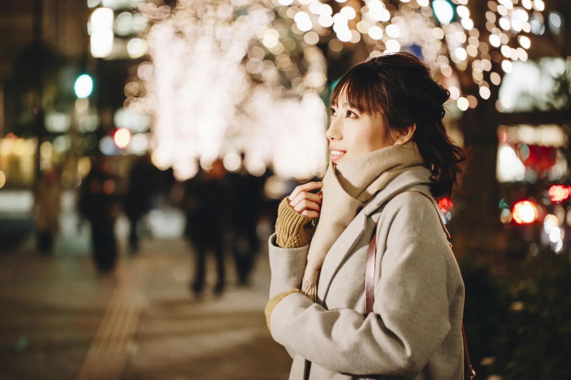 夜間の屋外イベントを楽しむための防寒対策を忘れずに