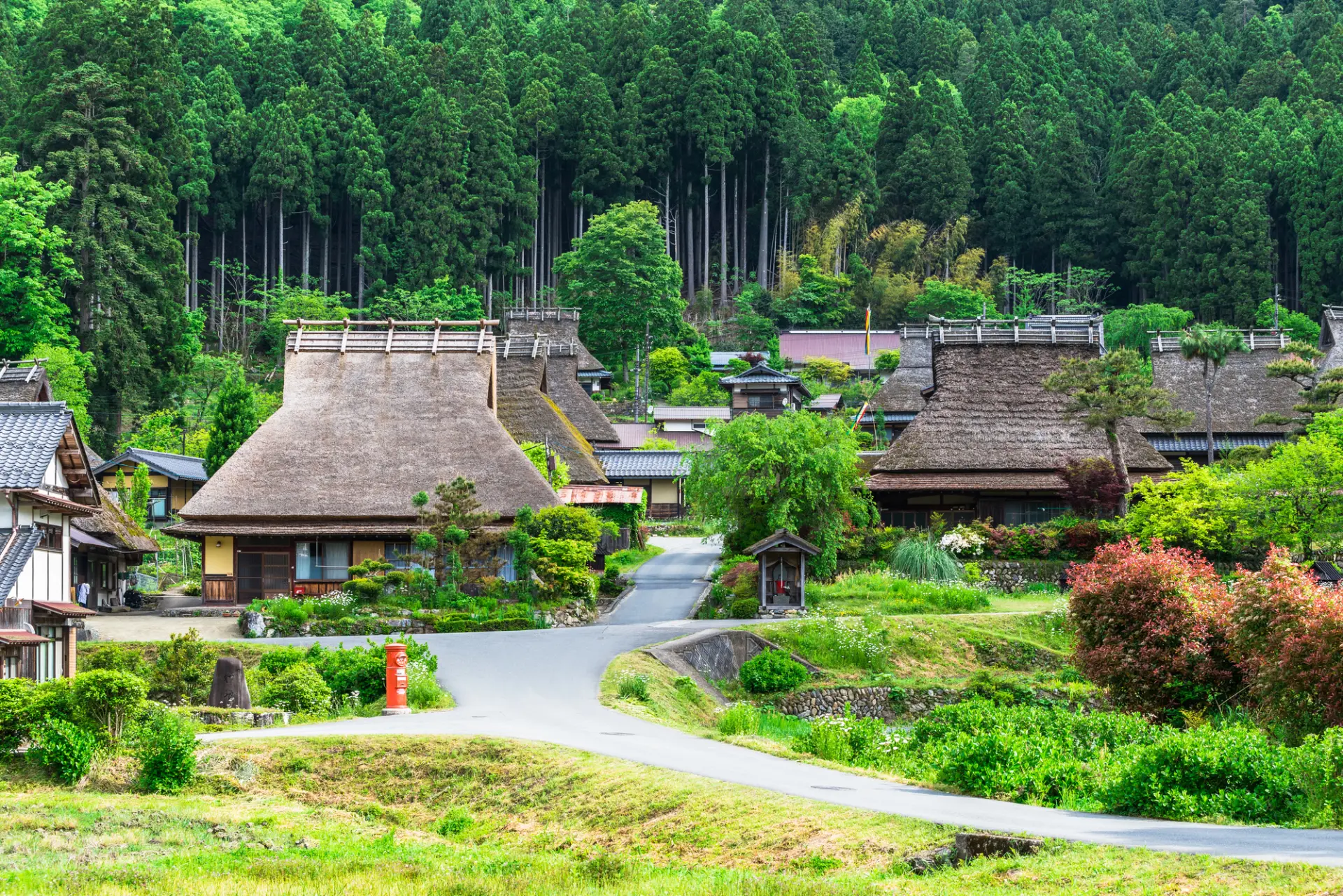四季折々の風景が広がる茅葺き民家が残る北集落