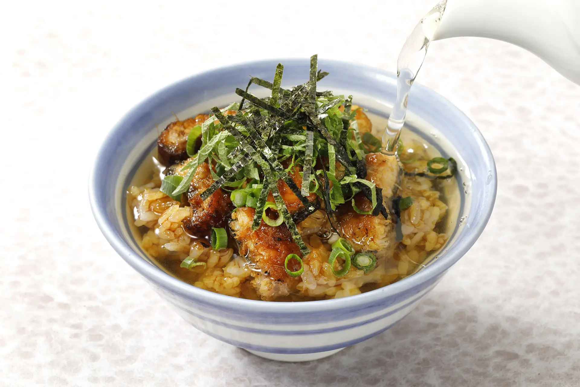 出汁による上品な風味と旨みの深さが味わえる