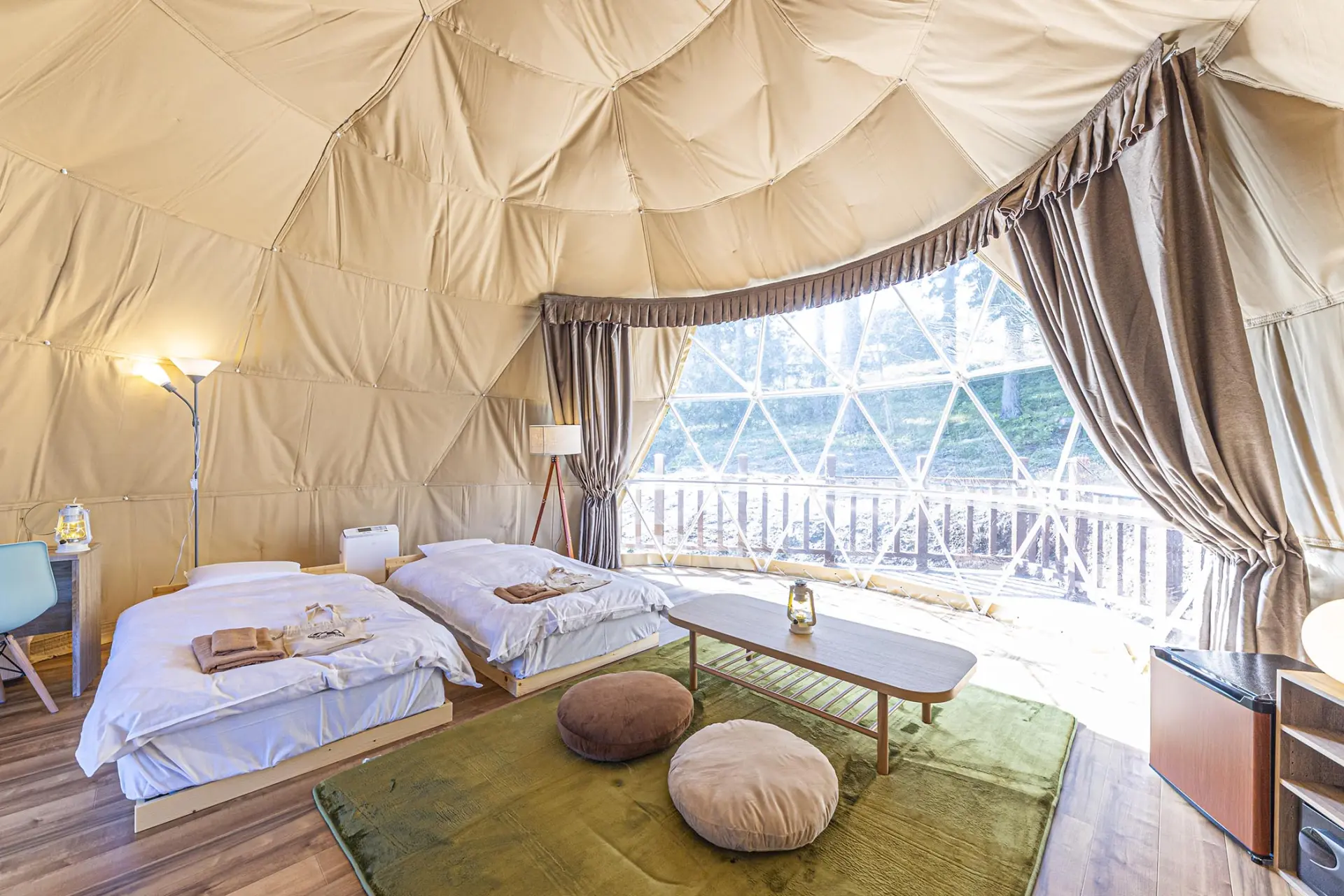 室内は冷暖房完備で、一年中快適に過ごせる