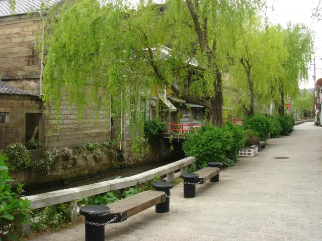 在充滿復古風情的街頭悠閒散步的小徑，重溫培里提督走過的歷史街道