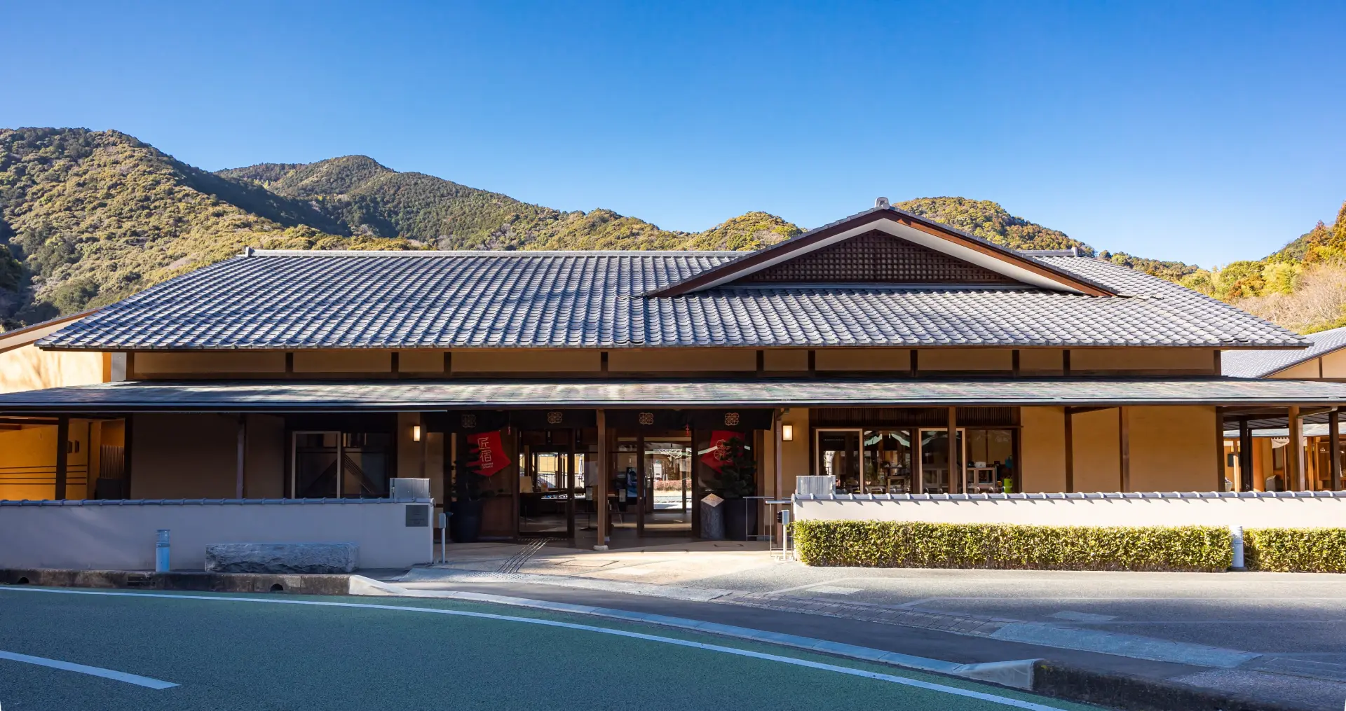 位於靜岡市，日本國內最大規模的傳統工藝體驗設施