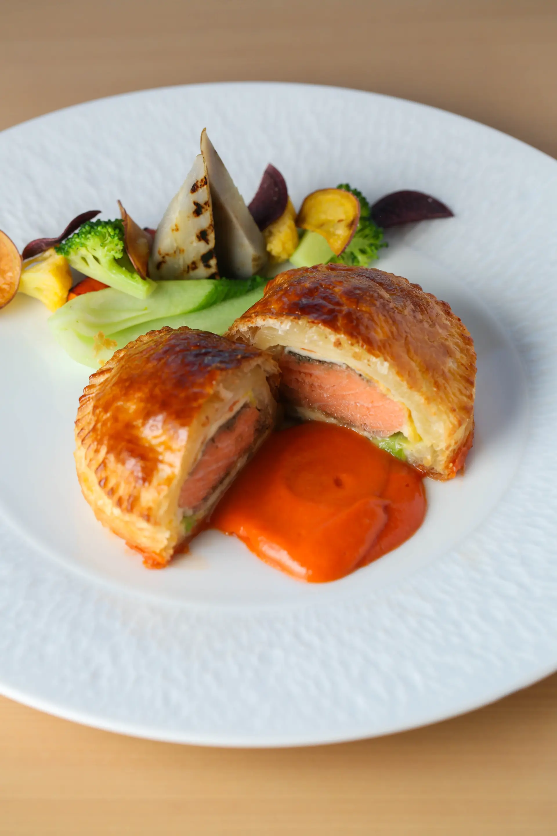 在知名主廚與建築師聯手打造的地中海料理餐廳，用五感來感受伊豆的大自然之美