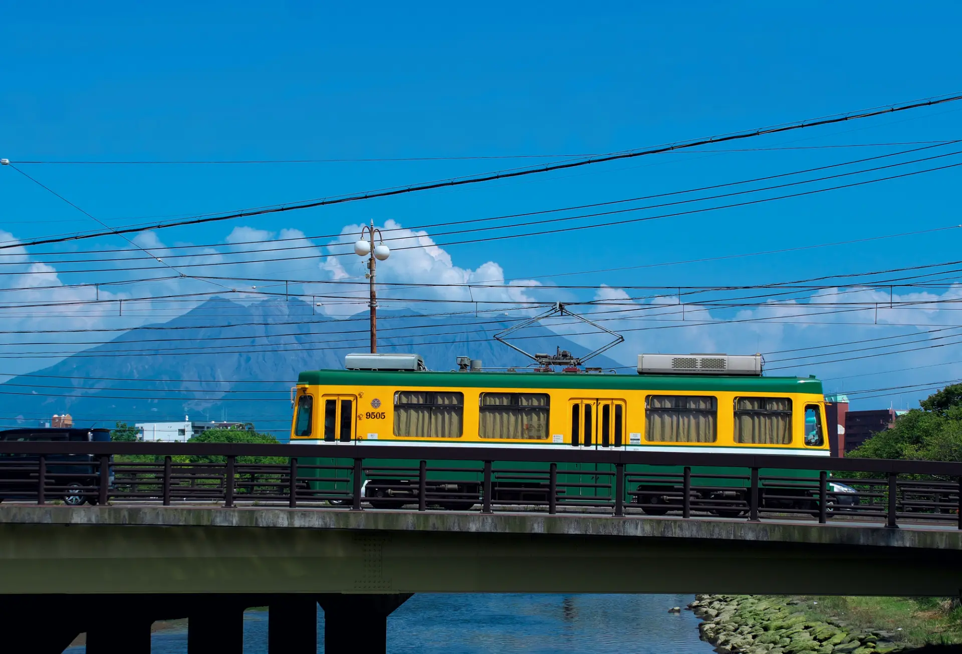 桜島と市電を一緒に撮れる貴重なスポット
