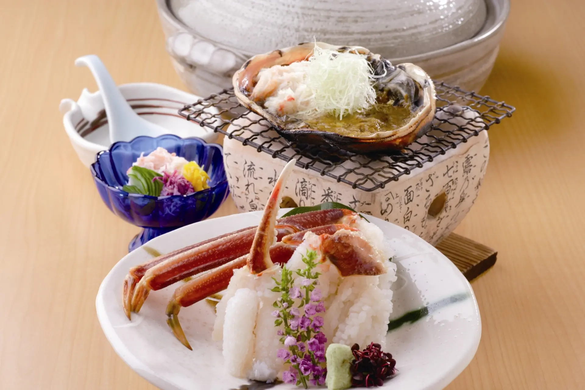 The crab course comes in two options: Kagayaki for 17,380 yen (tax included) and Kiwami for 20,680 yen (tax included).