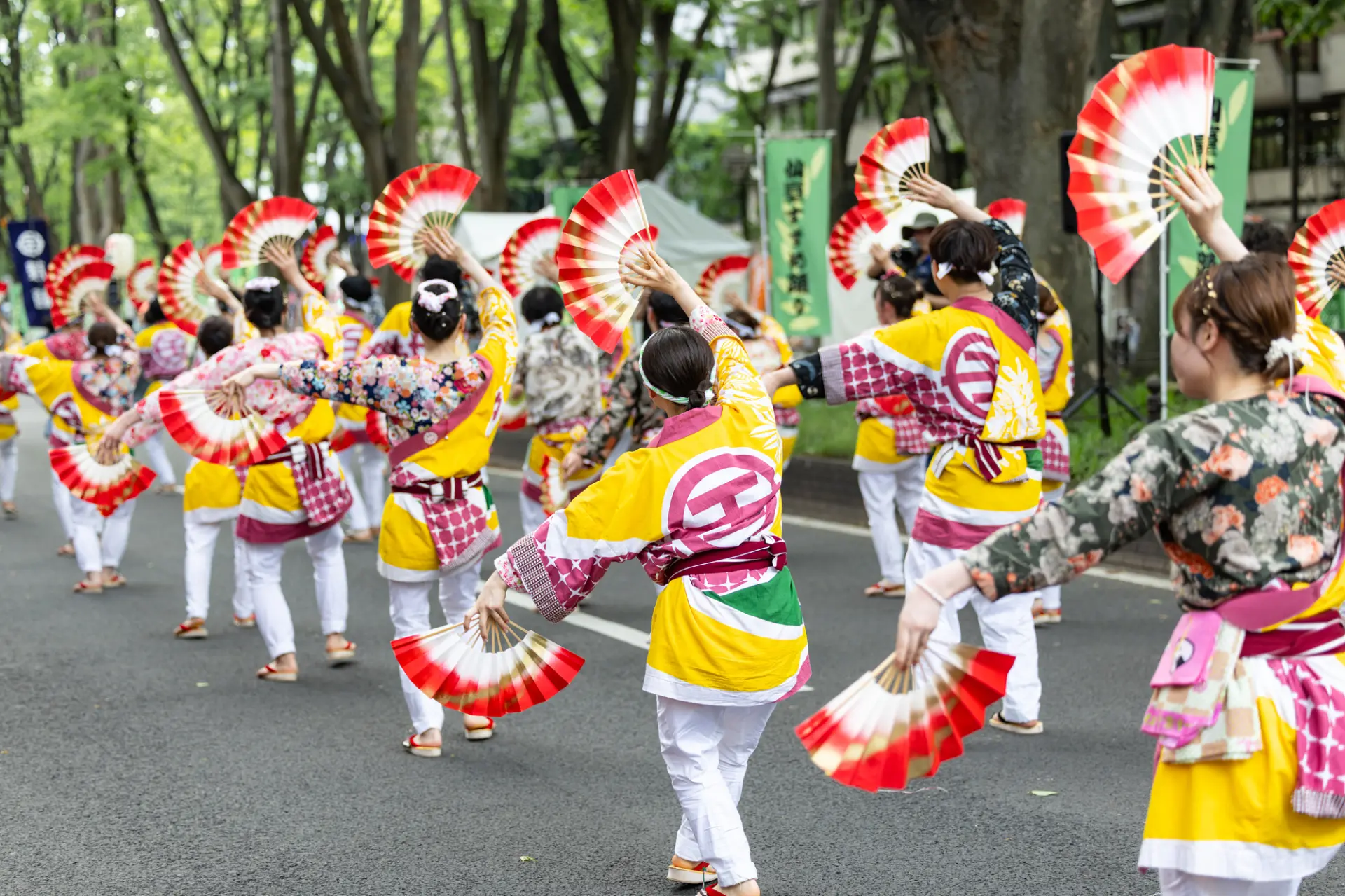 宵まつりで披露される仙台すずめ踊り