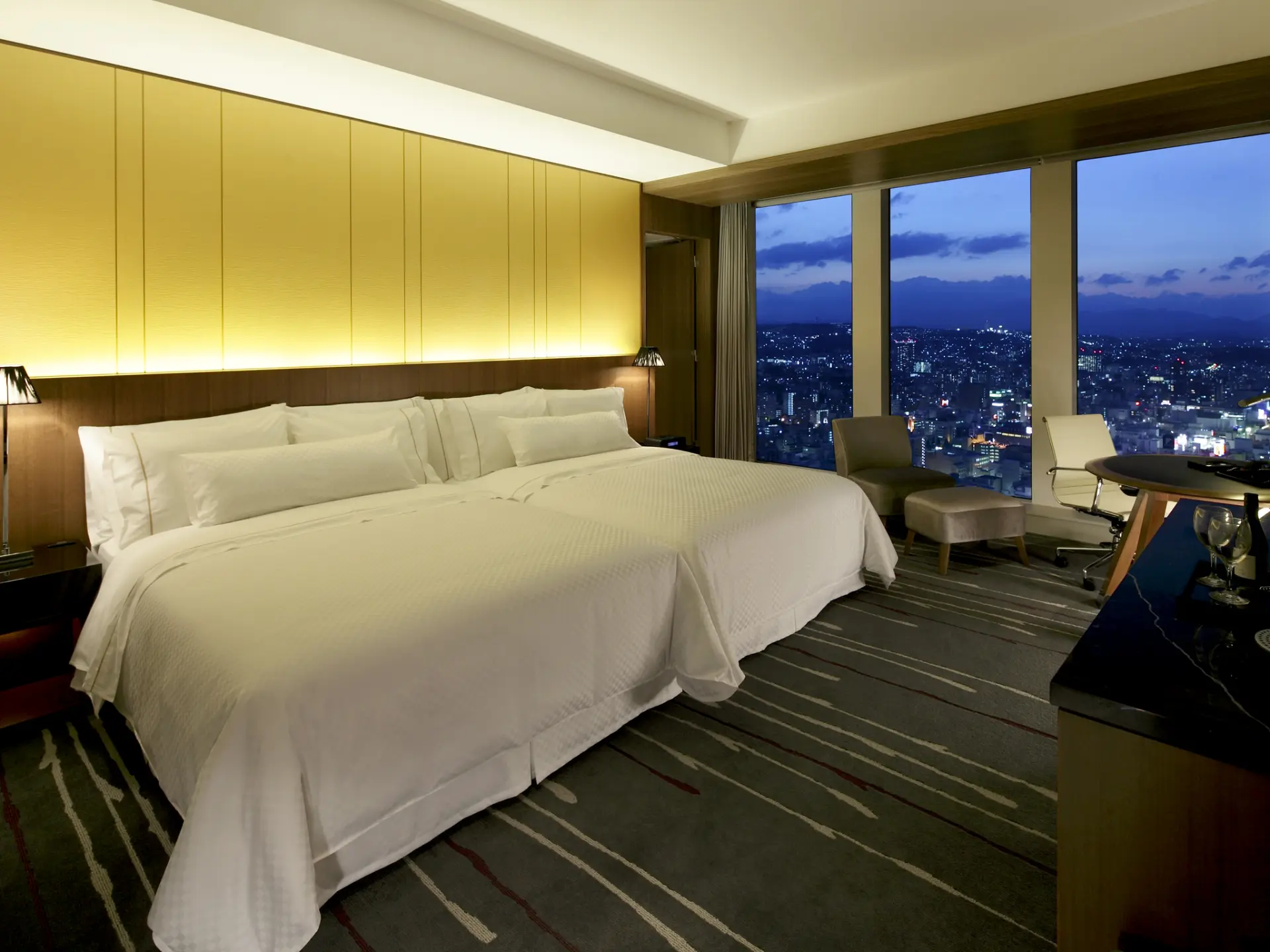仙台市街地の眺望が楽しめる「クラブプレミア」客室
