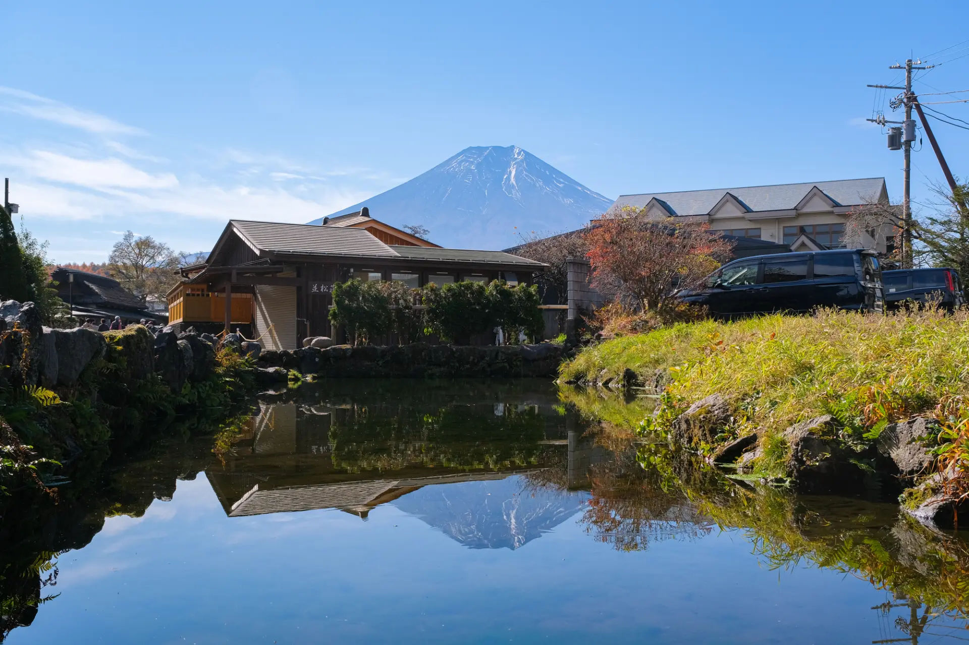 条件があえば「逆さ富士」を見られることも