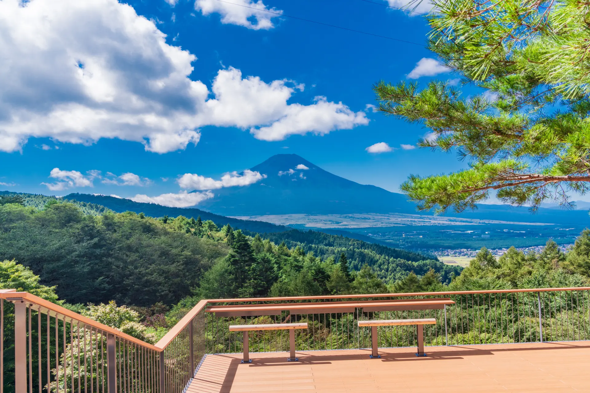 息をのむような富士山の絶景を楽しめる