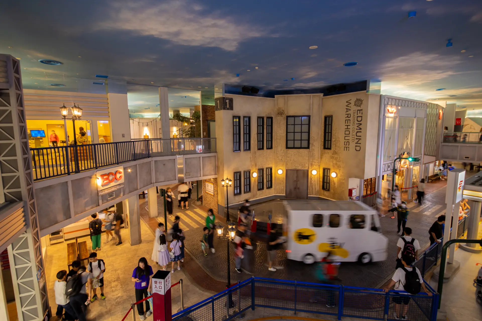 KidZania Koshien is also easy to access from Osaka.