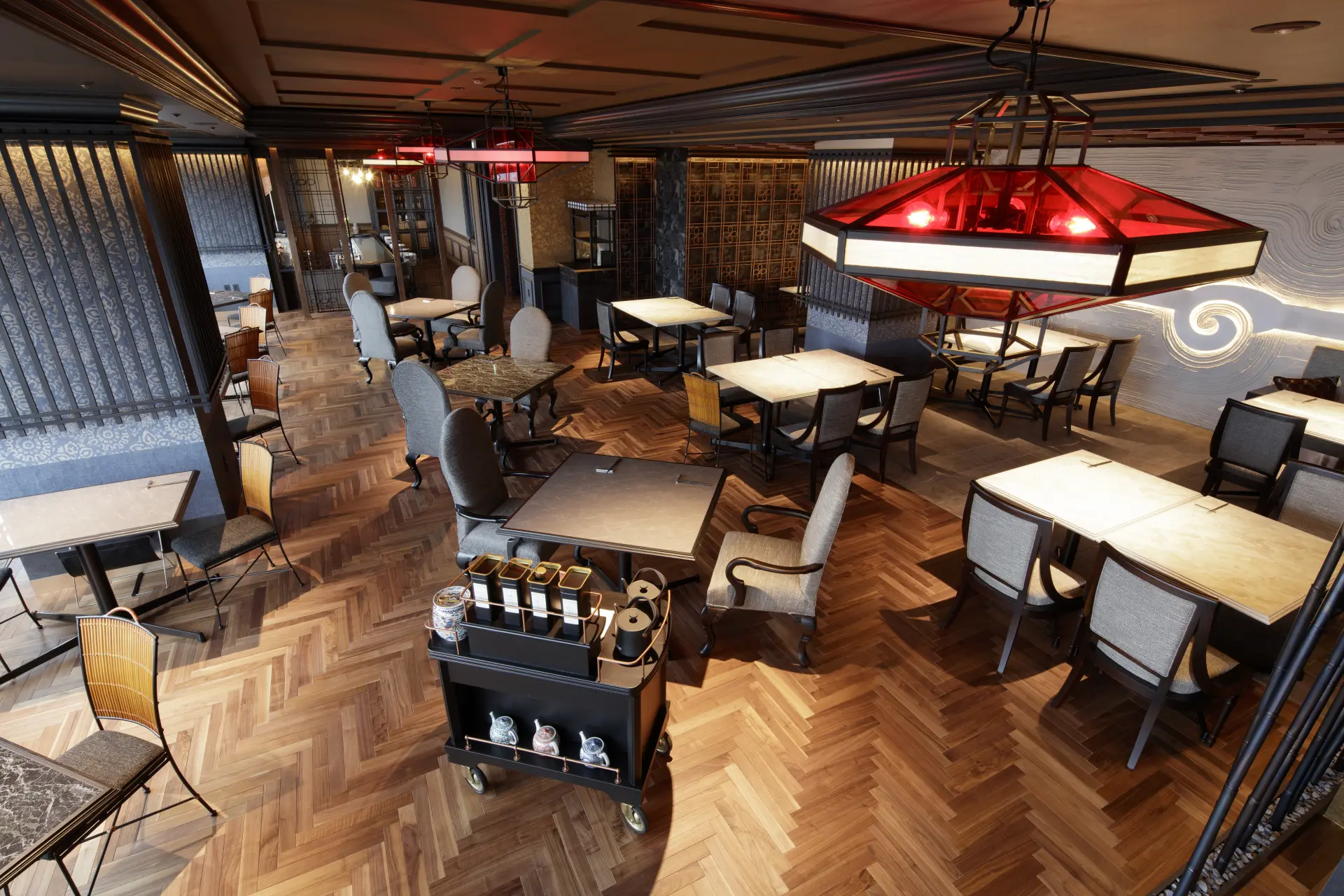 ホテル最上階に位置する「桂花苑」