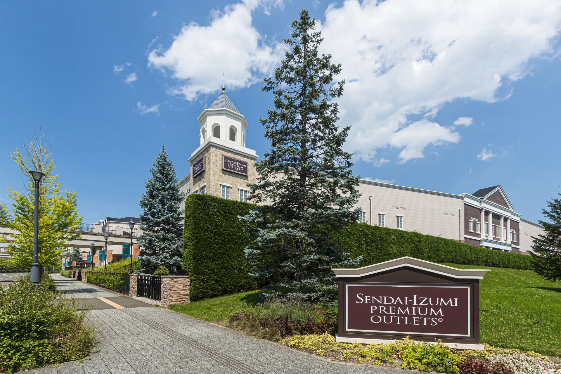 アメリカの東北部の街並みをイメージしたアウトレット