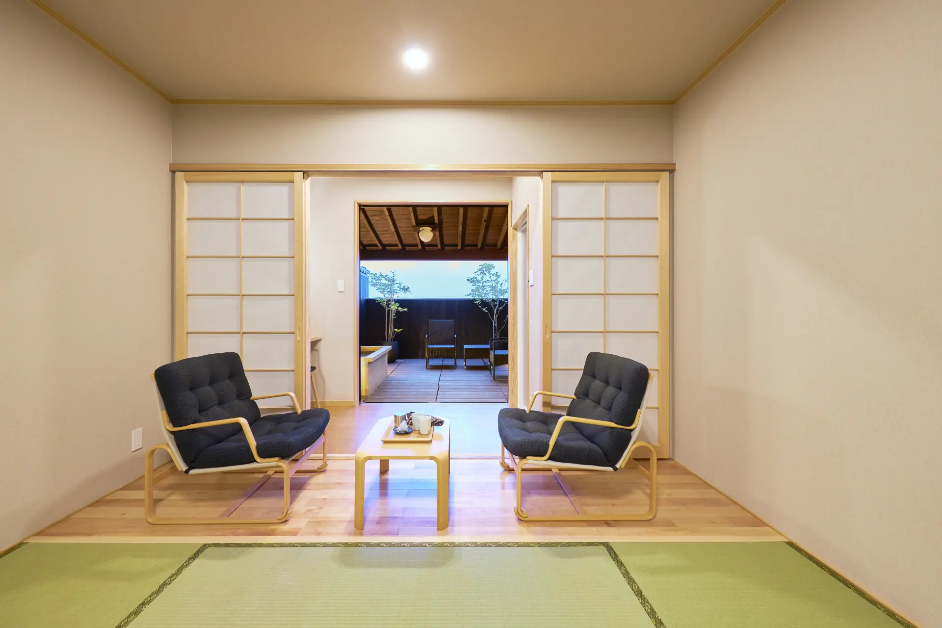 附桧木露天浴池客房内部