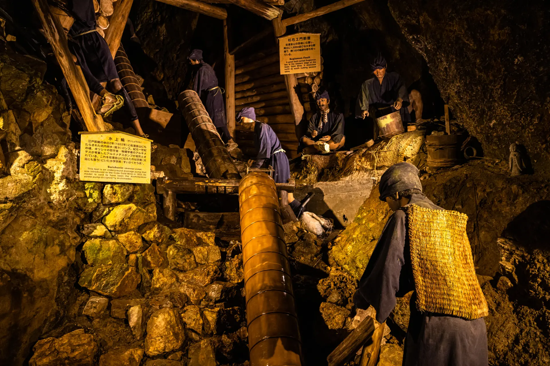 ツアーに参加することでより深くその歴史を知ることができる