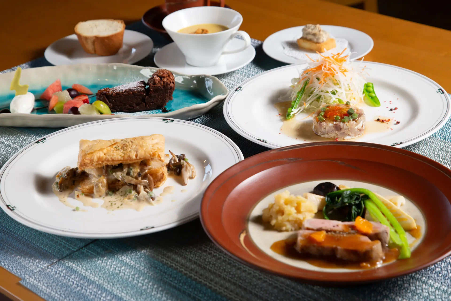 佐渡島の食材をふんだんに味わえるフレンチコース