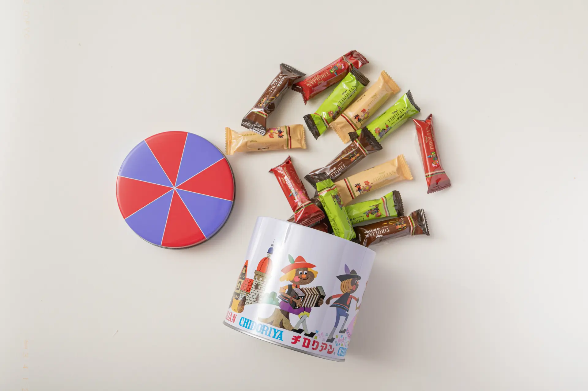 復古可愛的「TIROLIAN」圓罐」