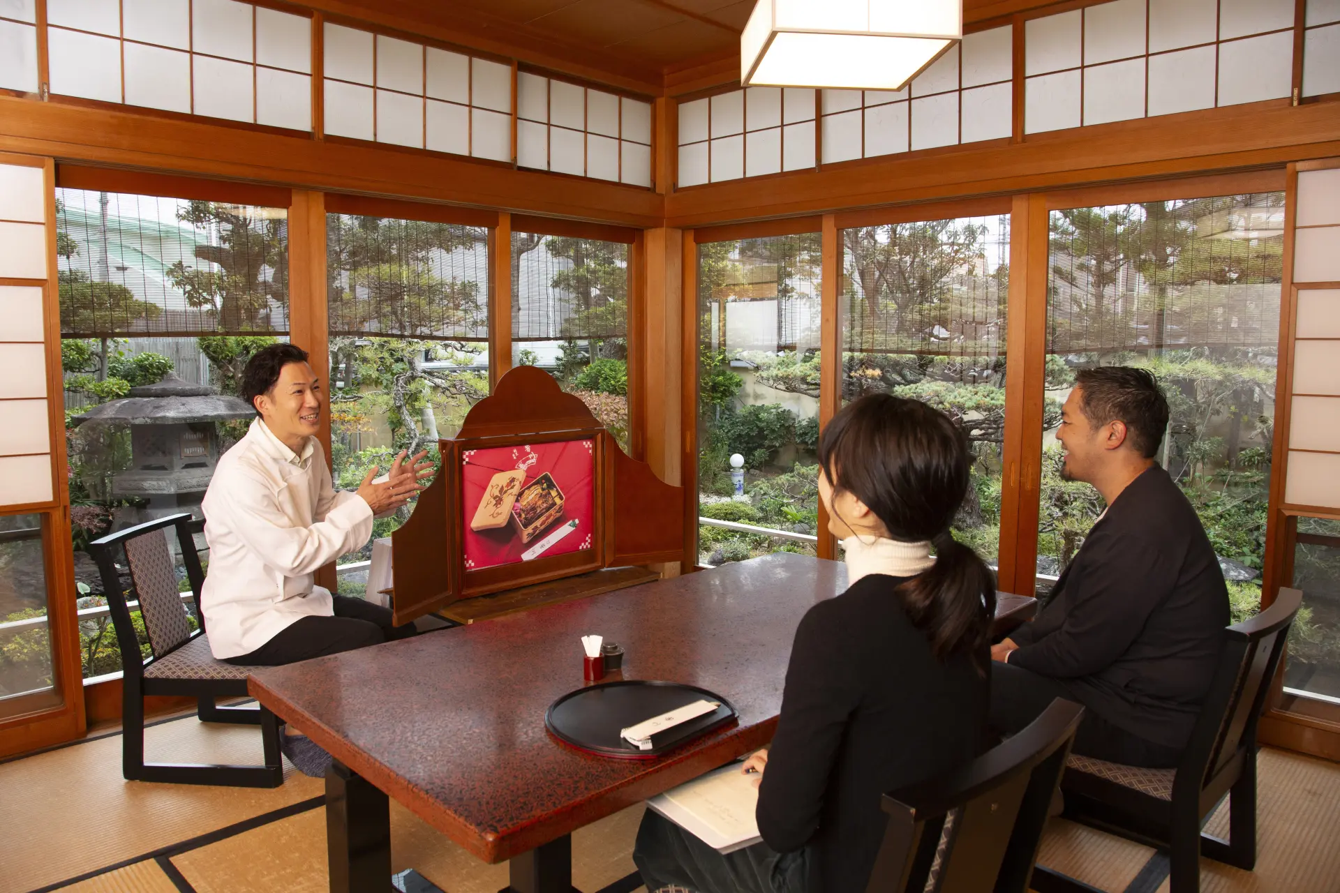 全包廂設計，在私密空間中安靜地體驗講座與美食