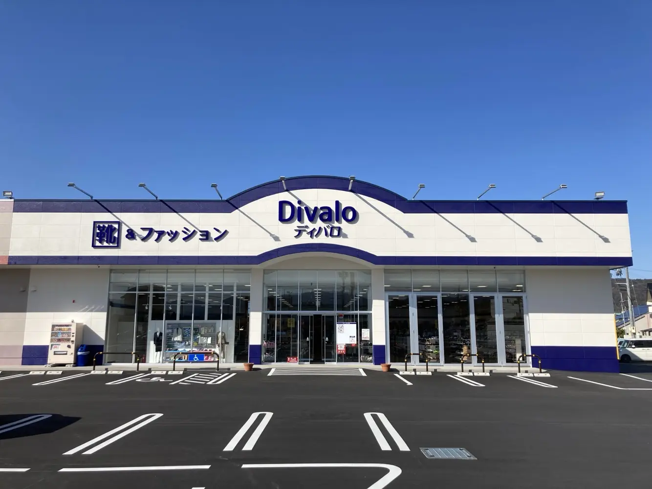 ตัวร้าน “Divalo” ภายนอก