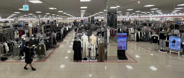 多種多様な種類・サイズ・カラーの商品を取り揃えている