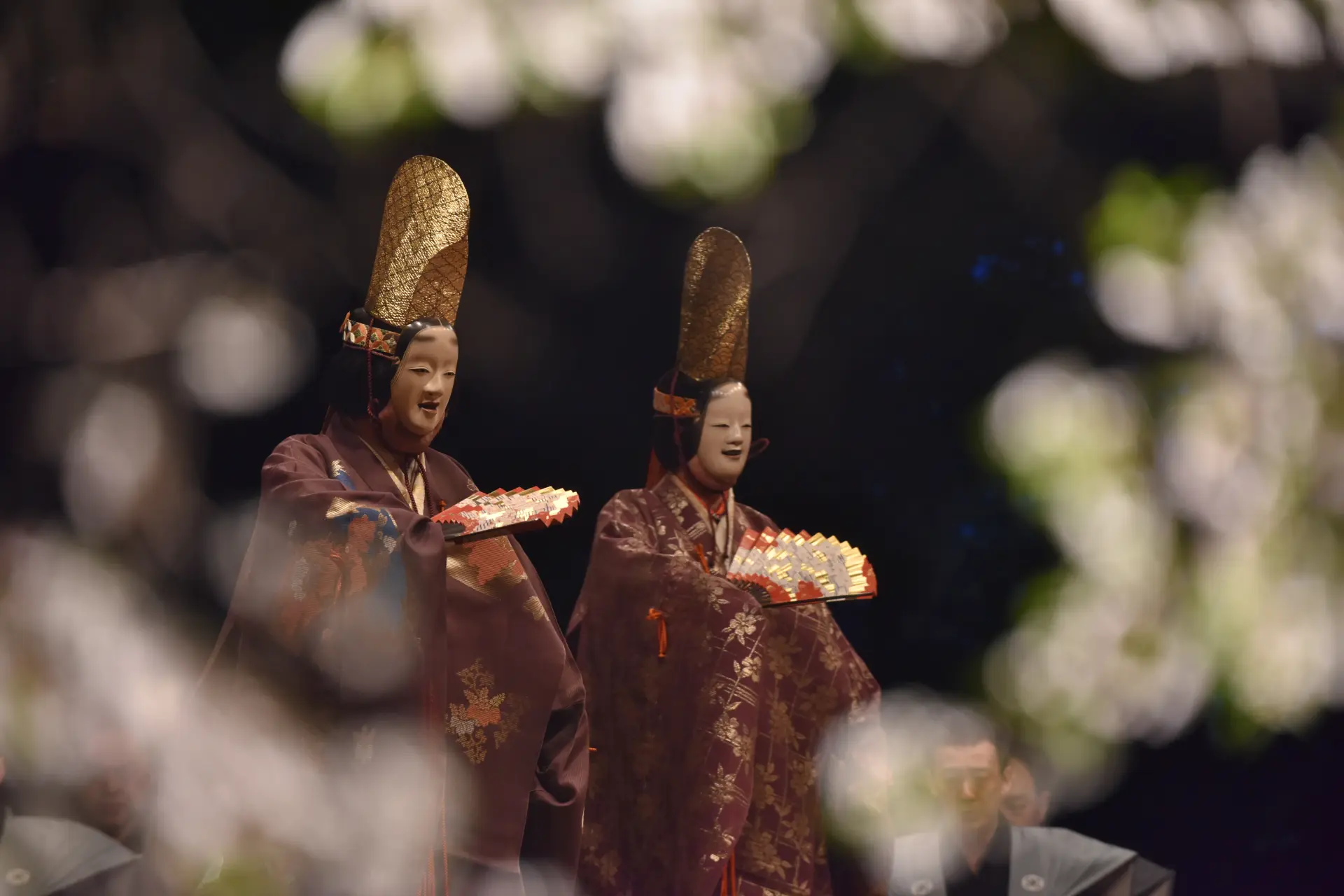 日本の伝統芸能である能楽の普及を目的にスタート