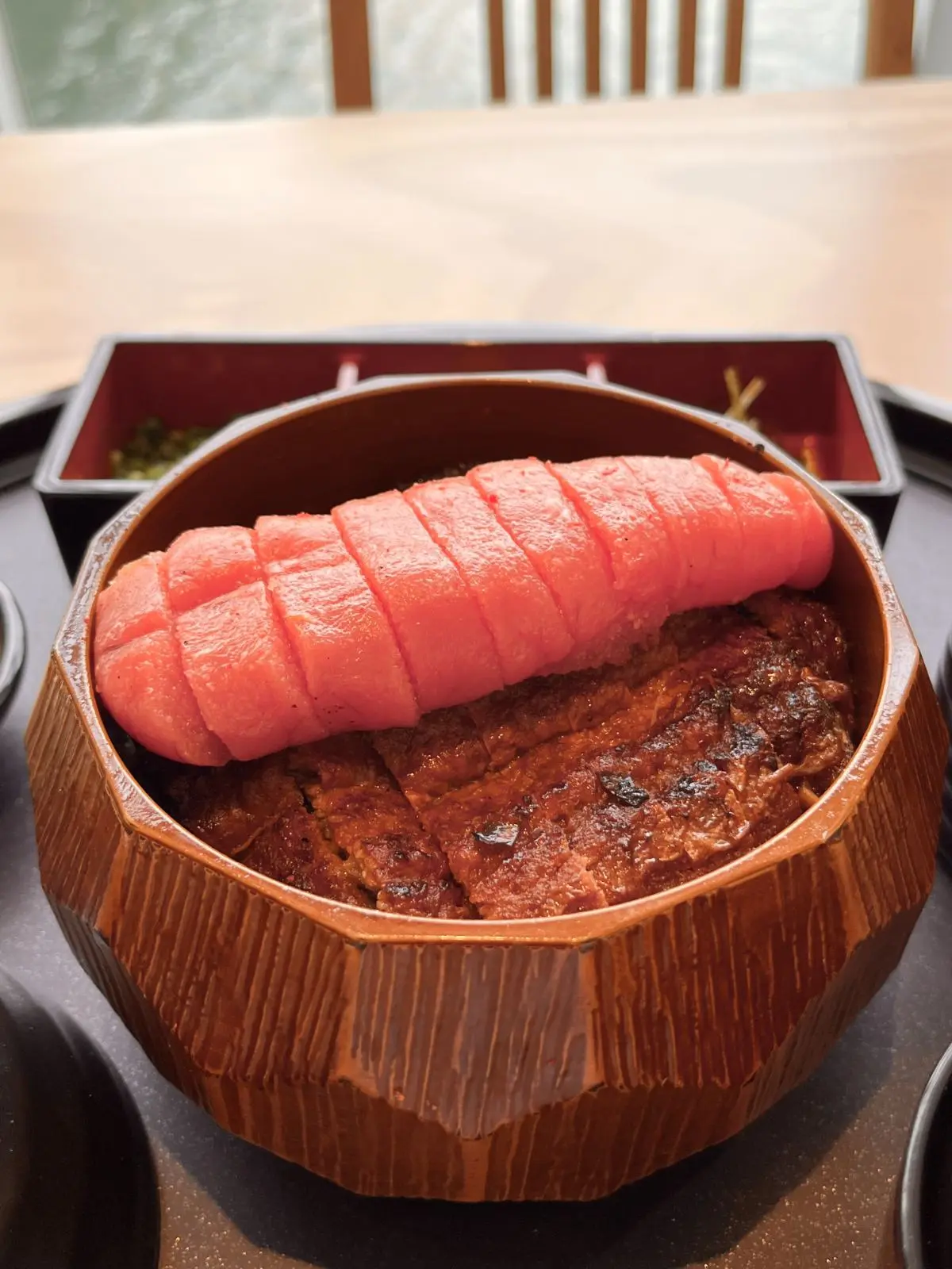 隨著品嚐步驟變化不同口味，是鰻魚三吃的箇中樂趣