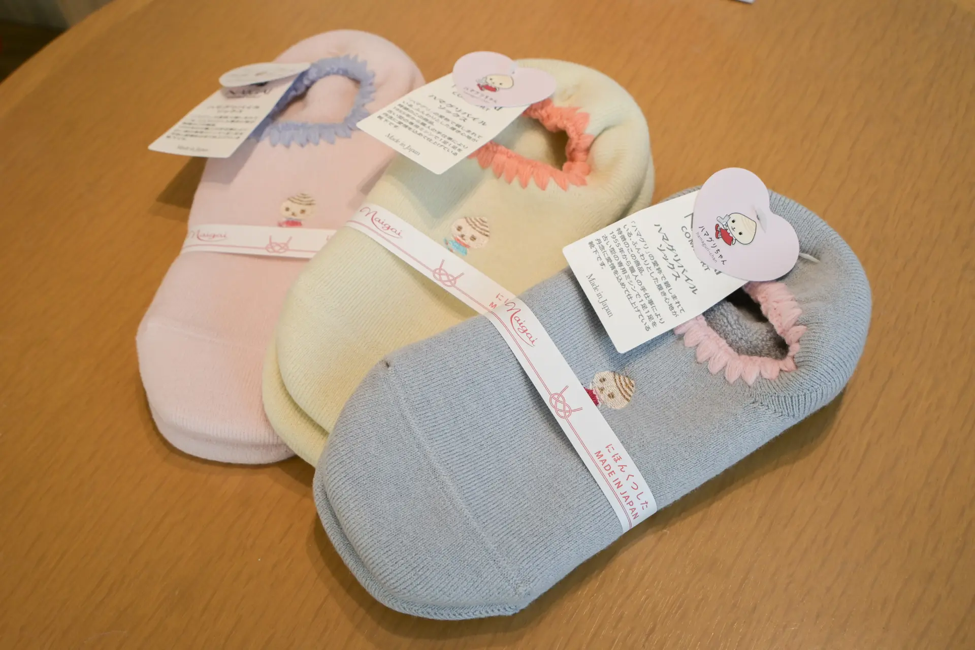 繡有原創角色「小蛤蜊（はまぐりちゃん）」的系列