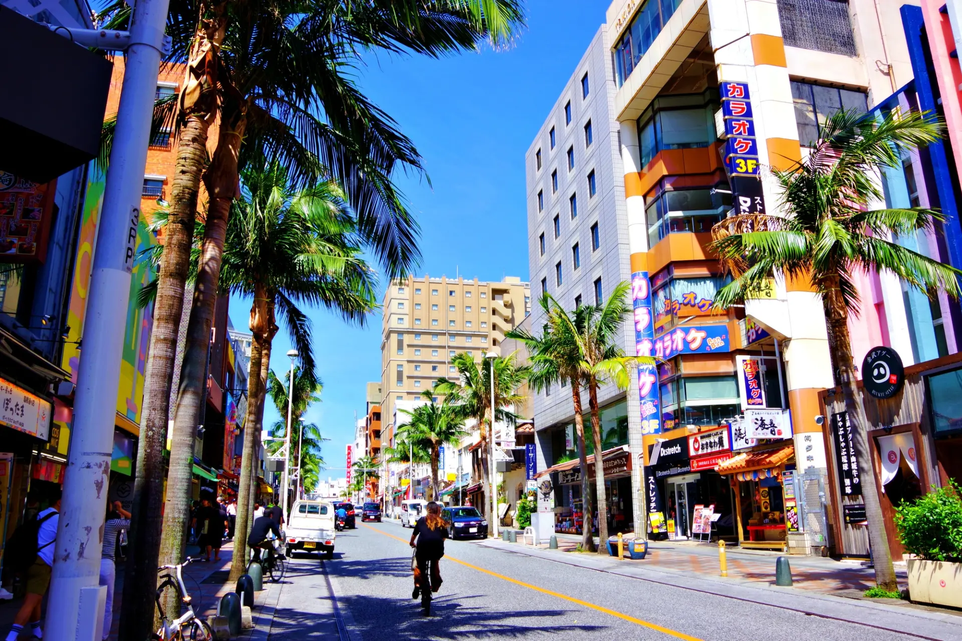 伴手礼店林立的「国际通」