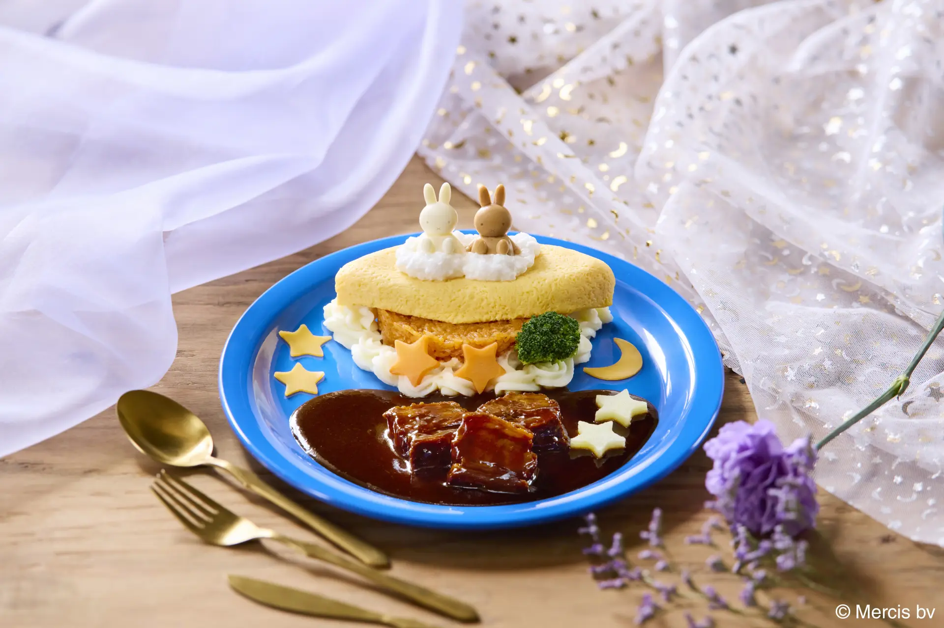 エリア内のフードも可愛らしいメニューばかり