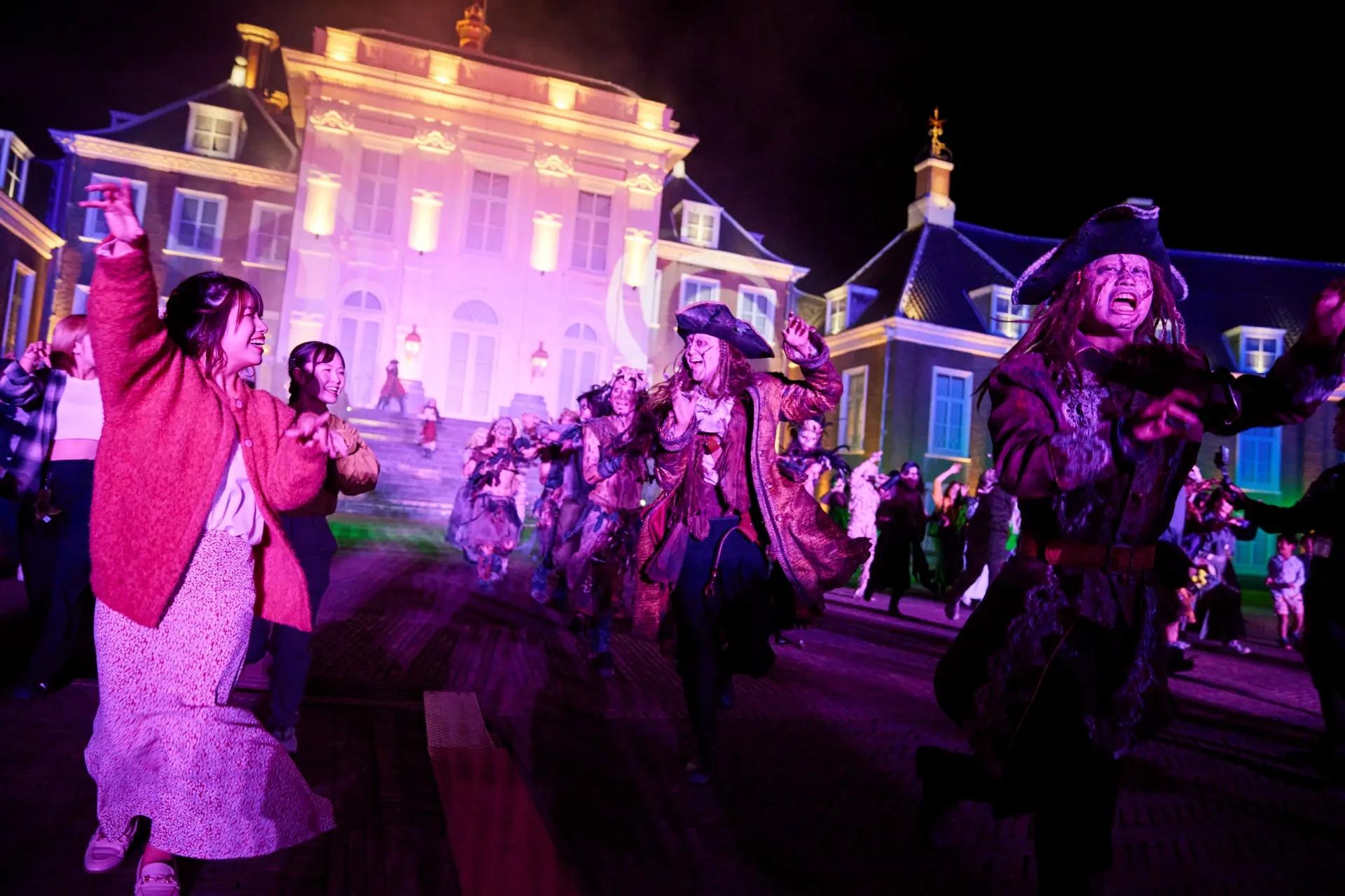 ハロウィンならではの雰囲気を満喫できるイベントも開催