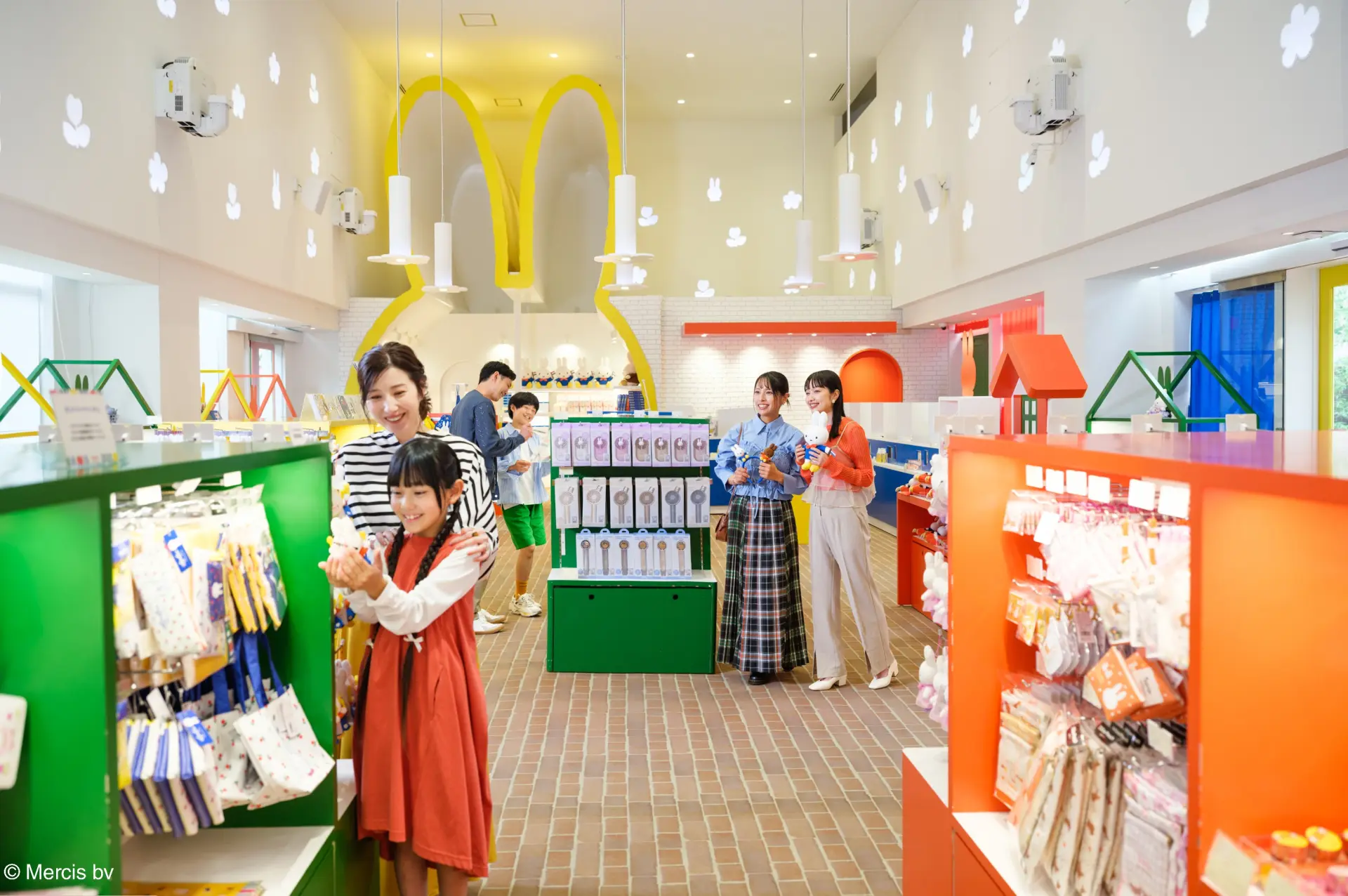 ハウステンボス限定のミッフィーグッズが揃う「バニー・ホップ・ギフト」