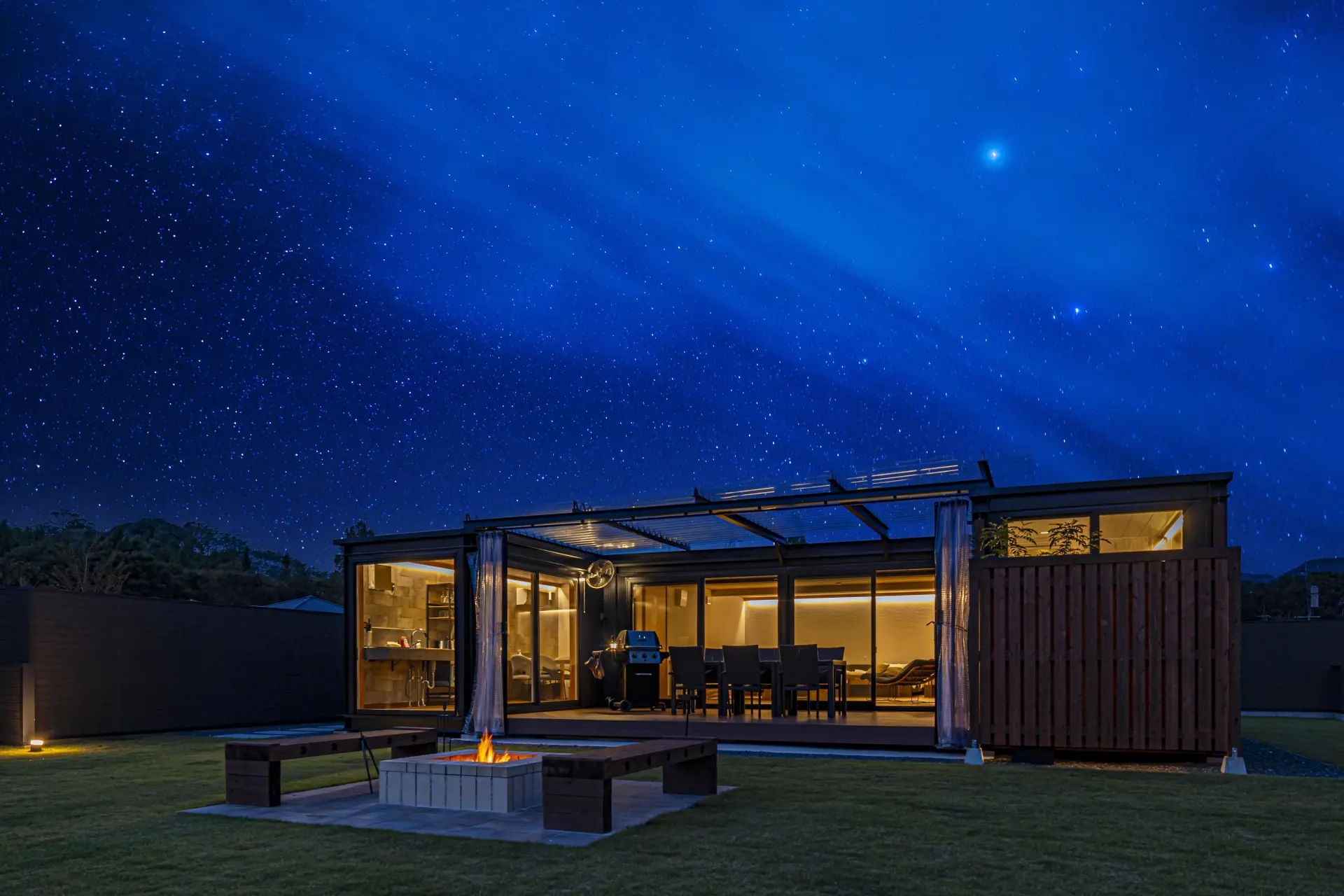 夜には満天の星空を鑑賞できる