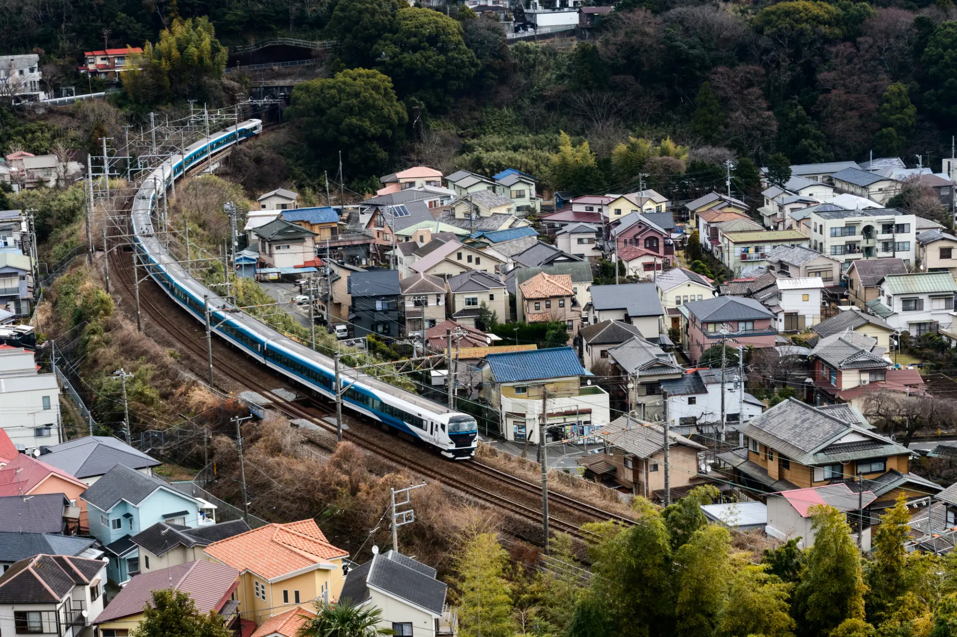 踊り子号は1時間おきに運行されている