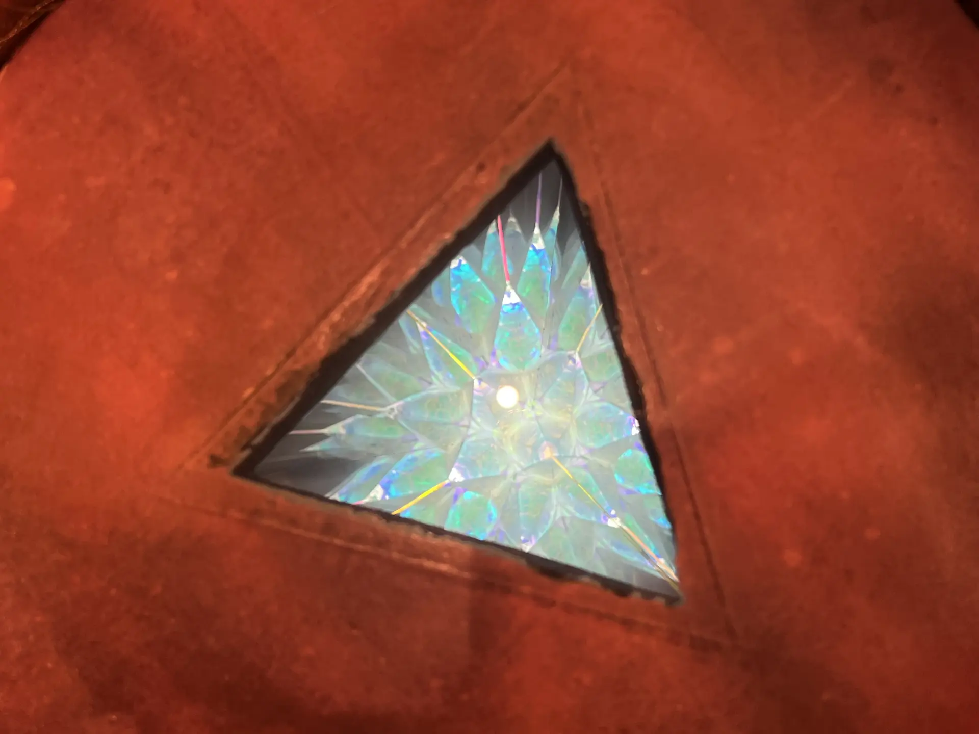 壺の中には映像が