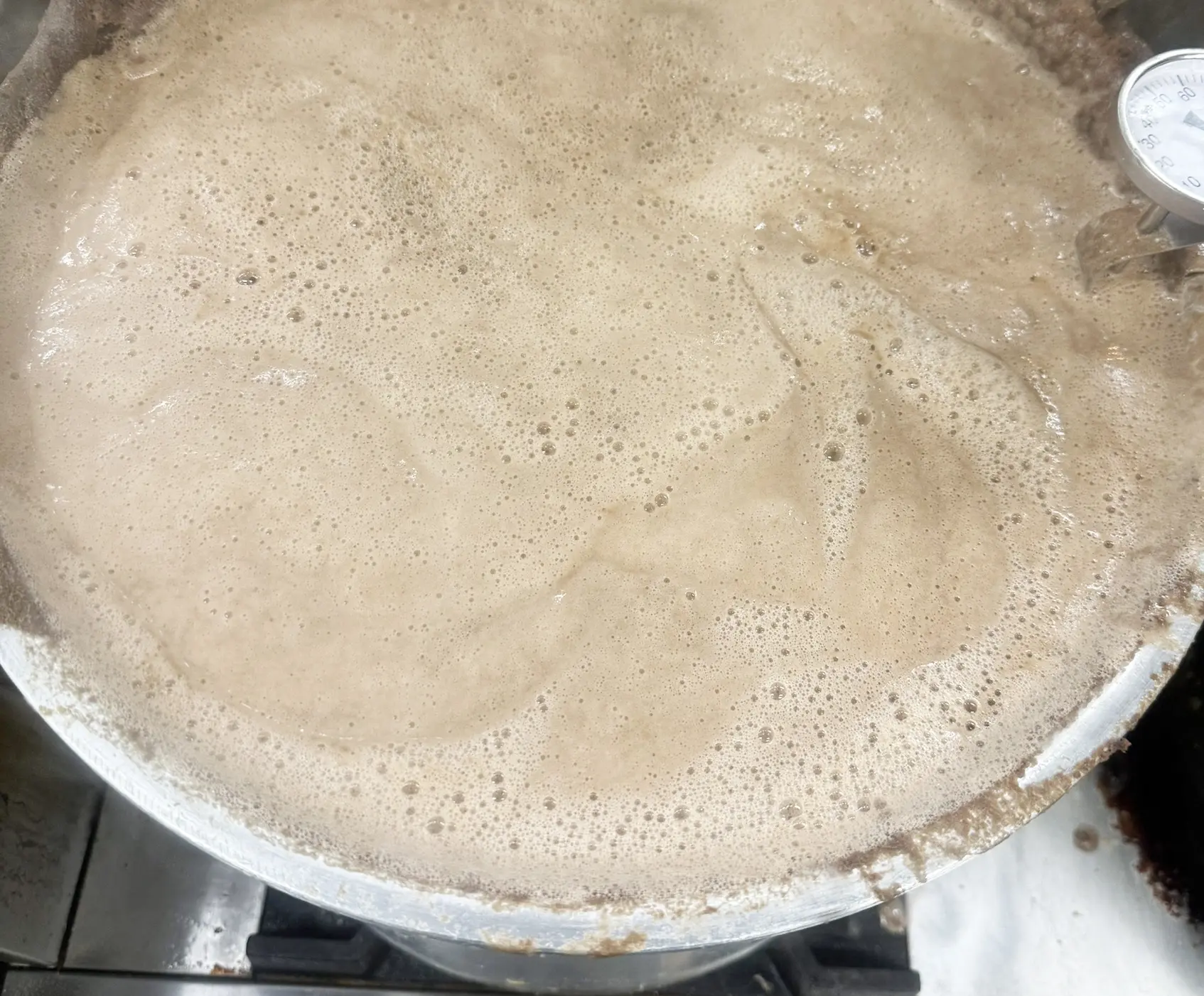 濃郁又細膩的豚骨湯頭